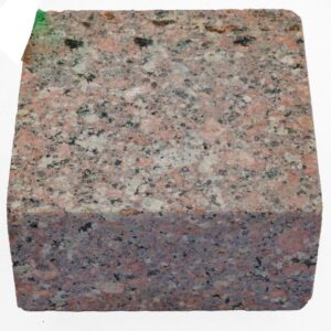 Đá Cubic Đỏ Bình Định Khò Mặt